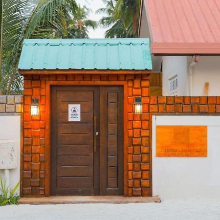 ホテル Orimas Retreat スルスドゥー エクステリア 写真
