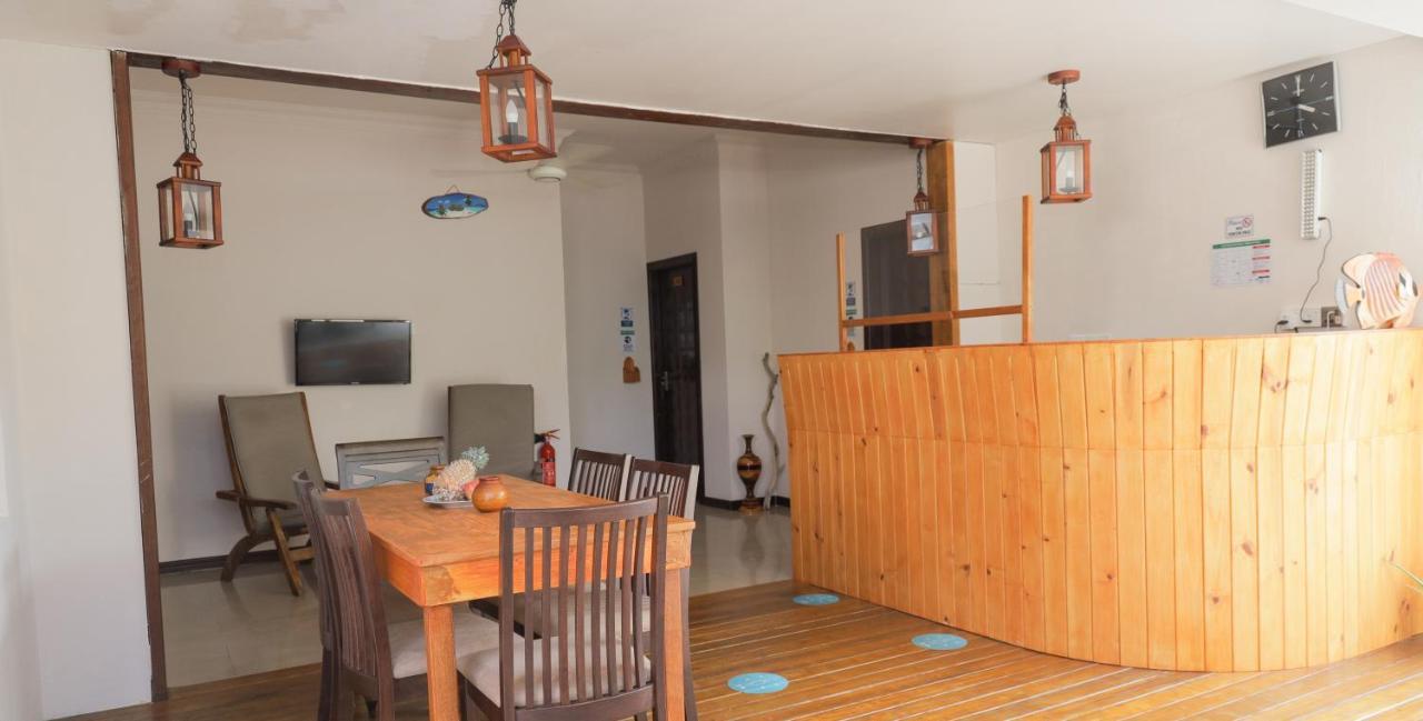 ホテル Orimas Retreat スルスドゥー エクステリア 写真